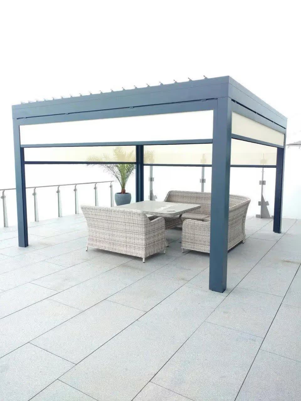 Биоклиматика пергола с поворотными ламелями на заказ Адлер